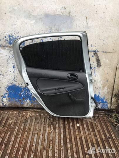 Дверь задняя левая Peugeot 206