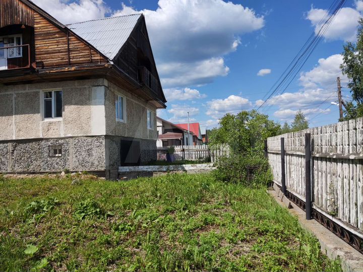 Дом 198,5 м² на участке 7,5 сот.