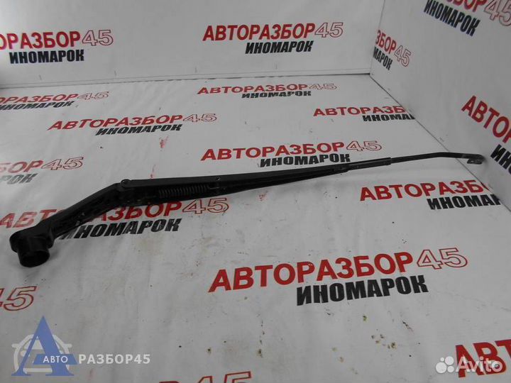 Поводок стеклоочистителя передний правый Mazda CX