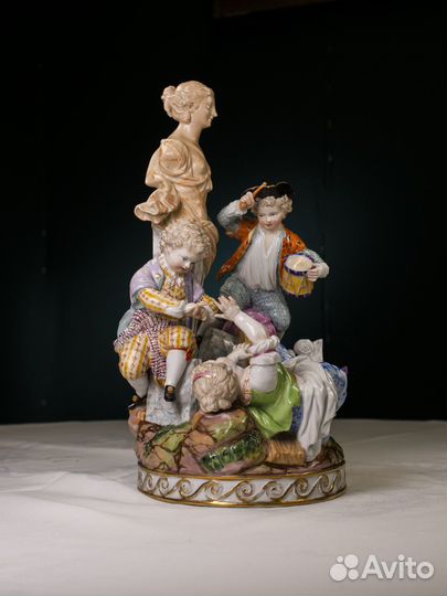 Meissen. Фарфоровая статуэтка Дети на качелях