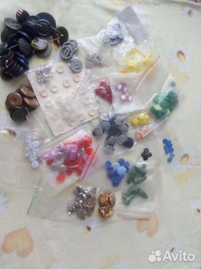 Ткань для рукоделия, пуговицы