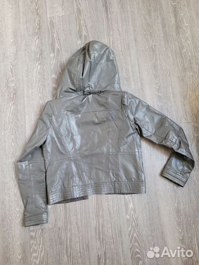Кожаная куртка женская 44