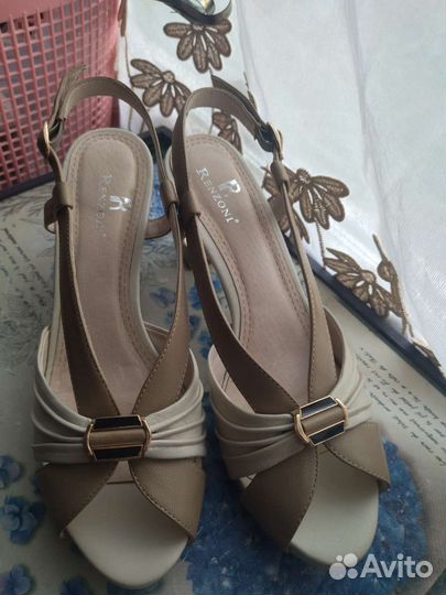 Босоножки 38 размер