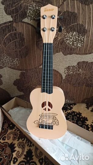 Гитара укулеле