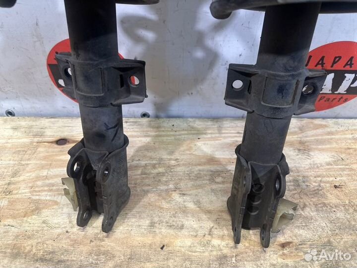 Стойки амортизаторов передние Volvo Xc90 C