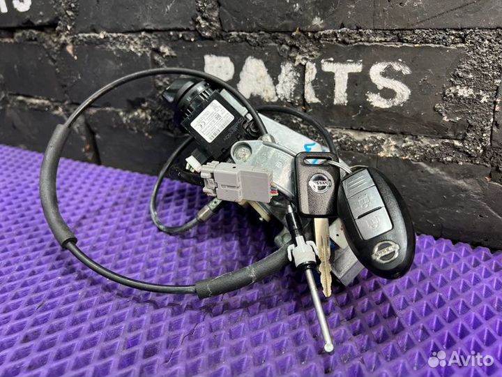Замок зажигания Nissan X-Trail NT31-305162 MR20DE