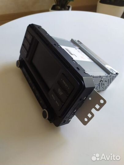 Штататная магнитола acb00h0re