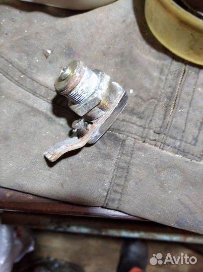 Замок автомобильный