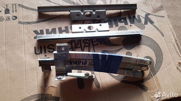 Крепление, направляющие стекол дверей