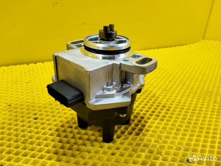 Трамблер Nissan Primera P11 GA15DE 2000