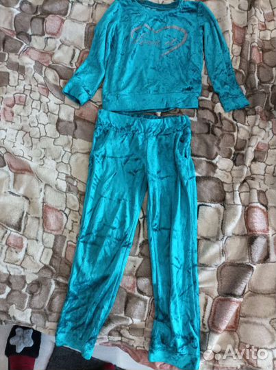 Велюровый костюм для девочки