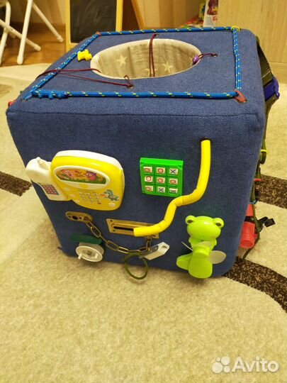 Развивающие игрушки (мягкий бизиборд)