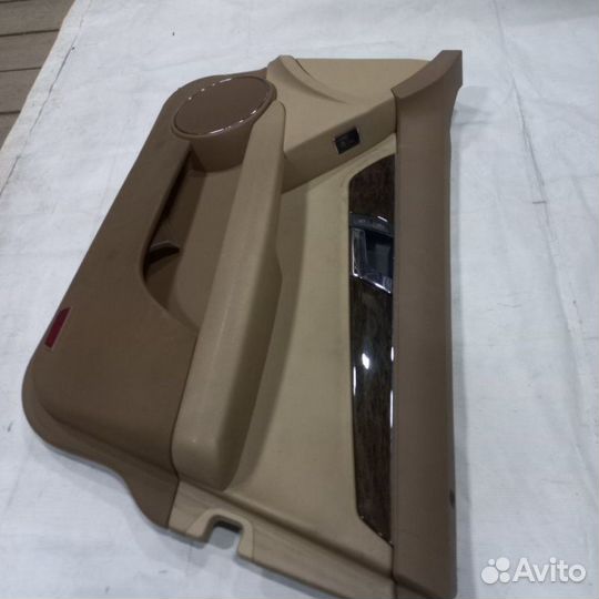 Обшивка двери передняя правая Mercedes-Benz