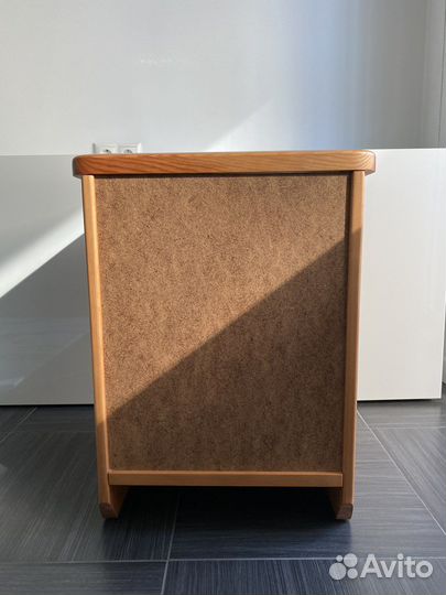 Тумба прикроватная из массива