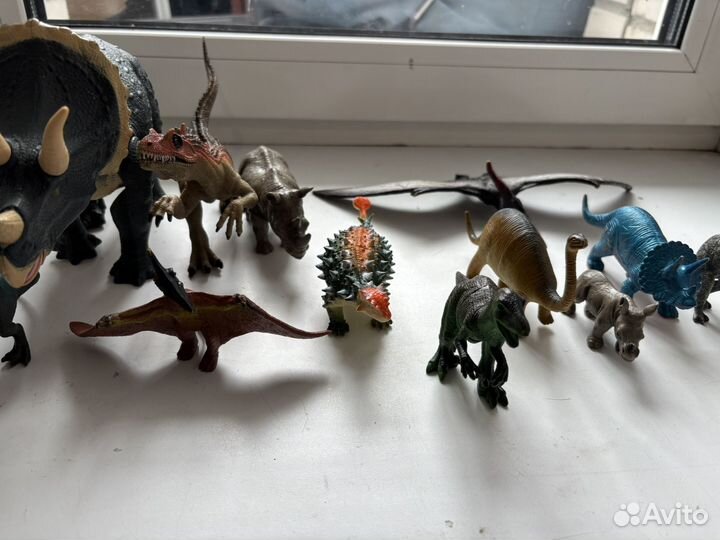 Детские игрушки динозавр