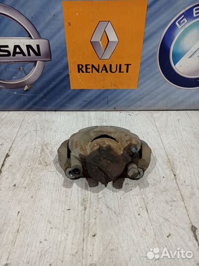 Суппорт тормозной перед Renault kaptur Прав