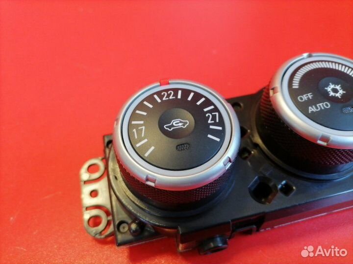 Блок управления климат-контролем Mitsubishi Lancer