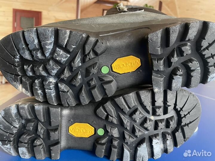 Альпинистские ботинки женские