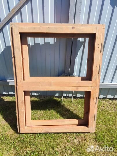 Деревянная оконная рама