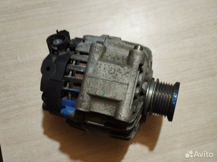 Генератор на peugeot 308 v75765138002