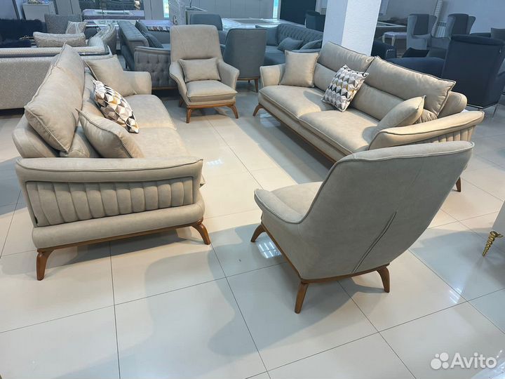 Диваны и холлы