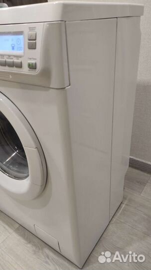 Стиральная машина автомат с баком