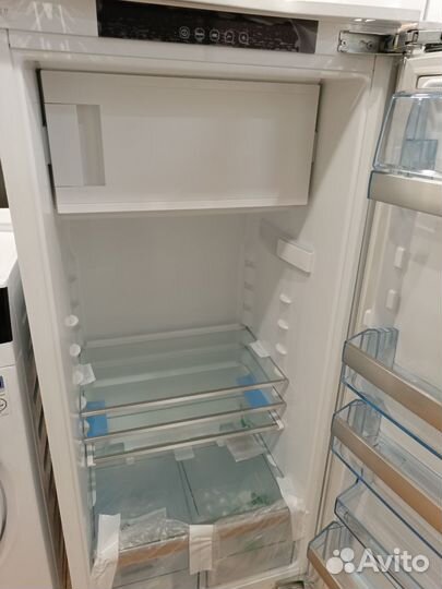 Встраиваемый холодильник Electrolux ik2065sr
