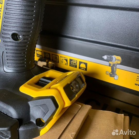 DeWalt DCD805 ударный шуруповерт (новый) без аккум