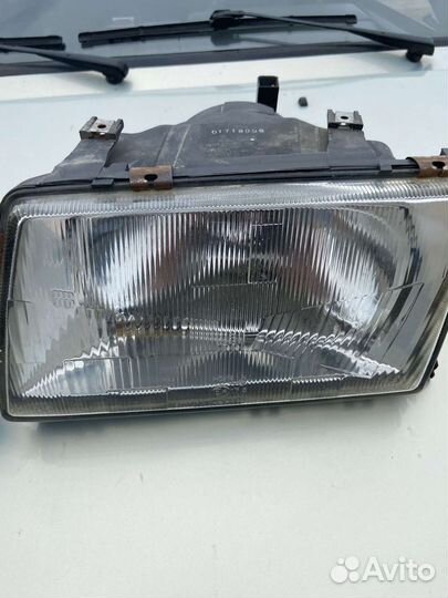 Фары на Ауди 100. 44кузов