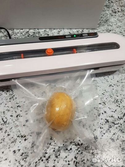 Вакуумный упаковщик вакууматор