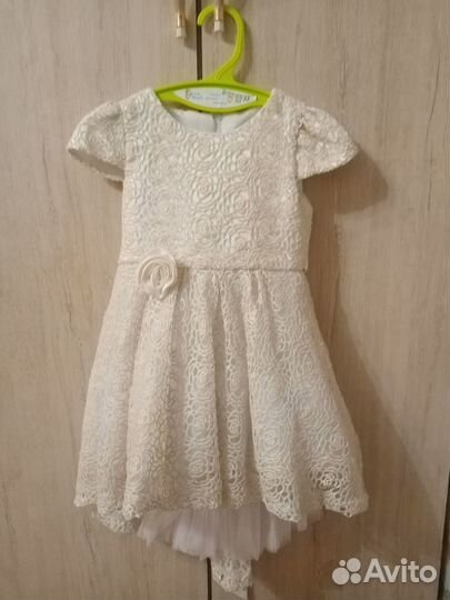 Платье праздничное 104