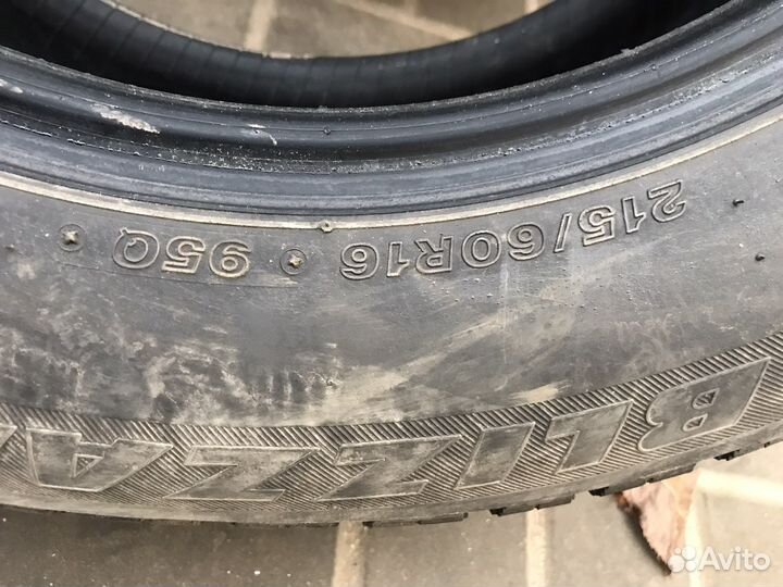 Bridgestone Blizzak VRX 215/60 R16 95