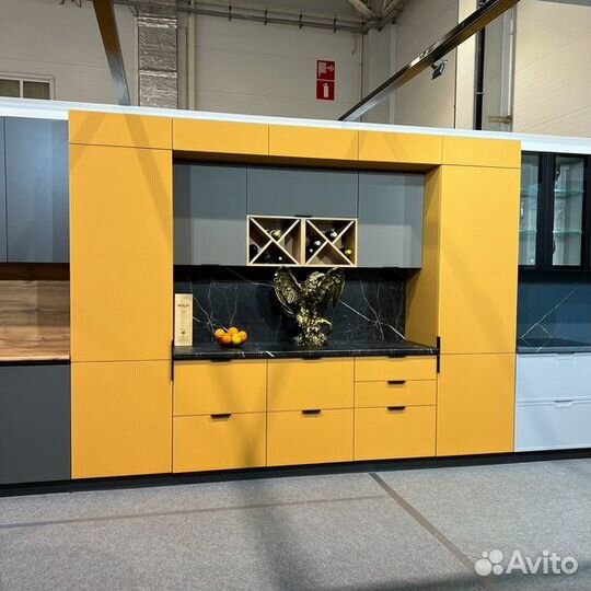 Кухонный гарнитур 2 метра выставочный образец