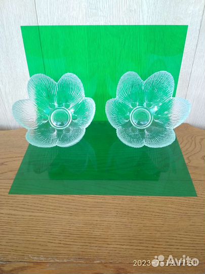 Вазочки из узорчатого стекла