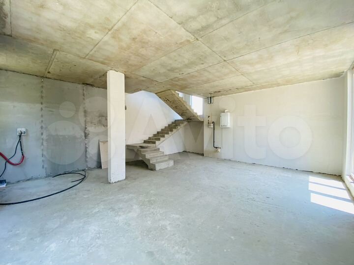 Дом 190 м² на участке 4,5 сот.