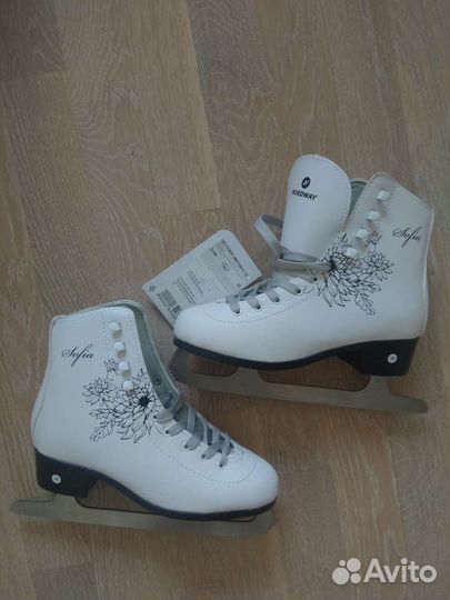 Коньки женские 38 размер