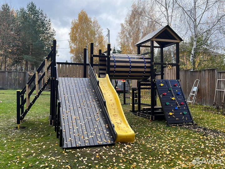 Детская спортивная площадка уличная