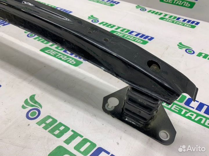 Усилитель бампера передний Volkswagen Touareg