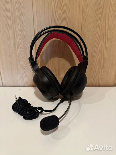 Наушники с микрофоном