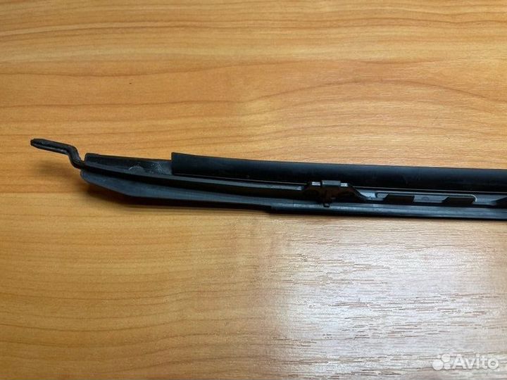 Молдинг лобового стекла правый Bmw X6 F16 4DX 4.0