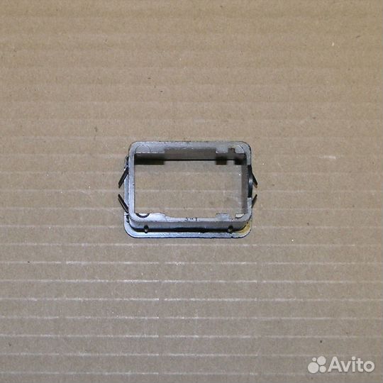 Рамка выключателя (клавиш кабины)