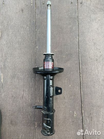 Амортизатор задний правый Toyota Corona/Caldina