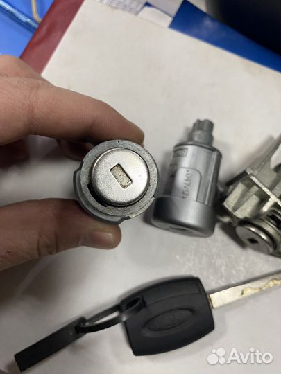 Комплект замков ford focus2 5127040