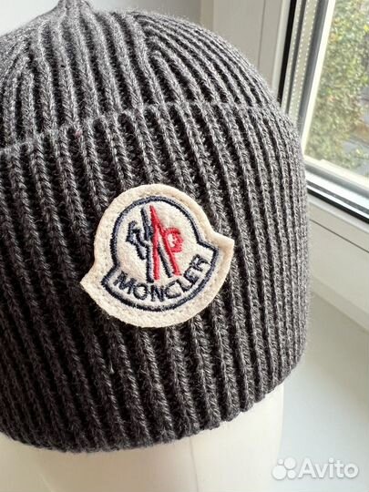 Шапка Moncler серая