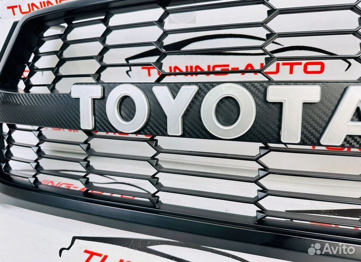 Решетка радиатора Toyota Hilux Стиль GR