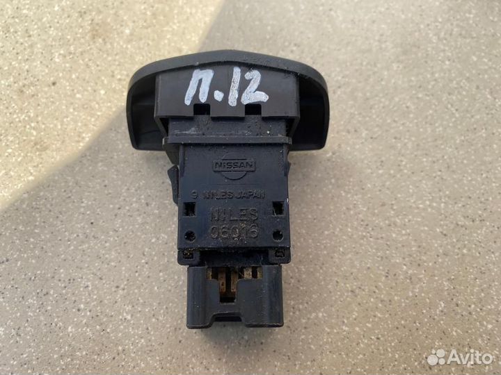 Кнопка аварийки Nissan Primera P12