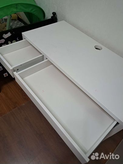 Детский письменный стол IKEA
