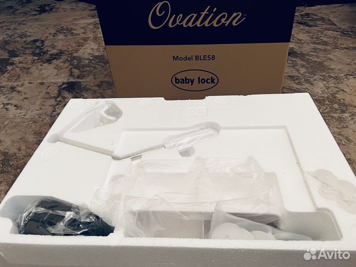 Коверлок Ovation babylock bles8