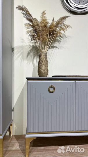 Тумба под тв с выставочного образца