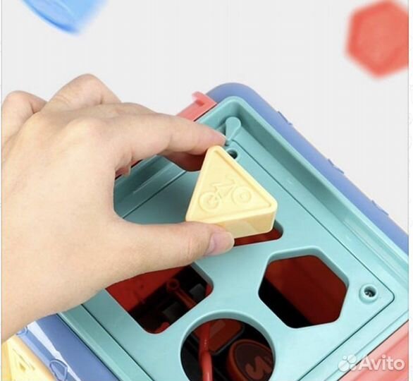 Развивающие игрушки / бизикуб